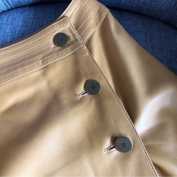 Chanel Caramel Lamb Leather CC buttons Midi Skirt 2 - Picture 4 of 8